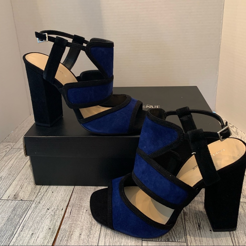 Saks fifth Avenue Dazzling sandals, blue suede with black suede trim 8M